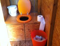LUCKY HORSE toilettes seches.JPG